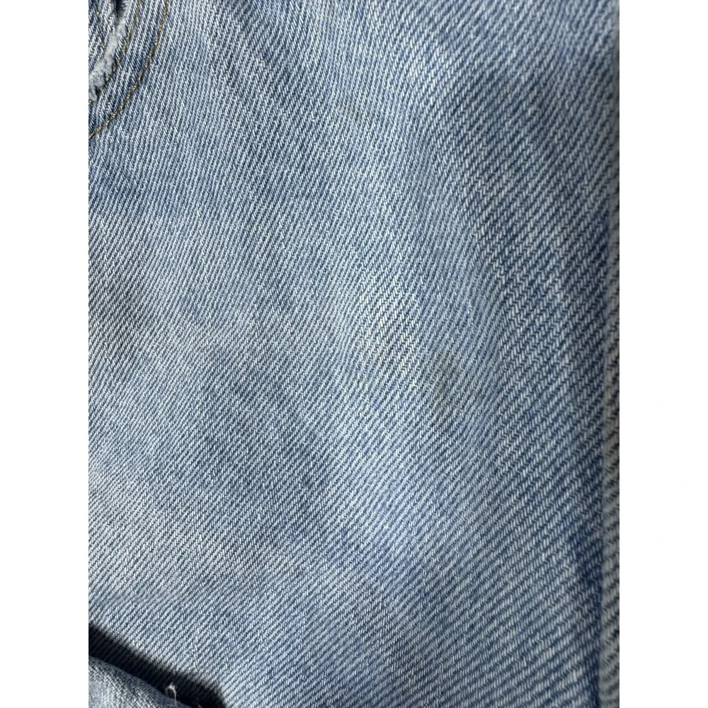 Levis small spot